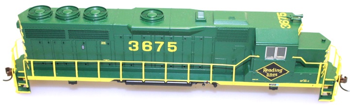 (image for) Loco Body Shell - Reading #3675 ( HO GP40 )
